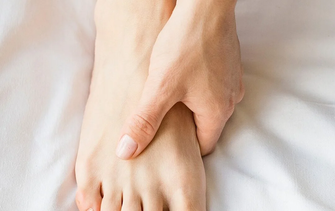 Examen cuidadoso del pie en Clínica Podológica Manuel Rodriguez en Santa María de Palautordera